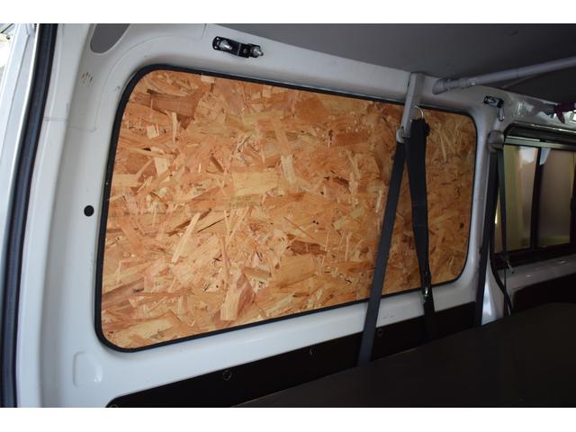 ハイエースバン ４ドアバン３．０ディーゼルＴ　ＤＸロング　４ＷＤ　４ＷＤ　９人乗り／ユーザー買取車／自作ベットキット／ローダウン／オーバオーフェンダー／ＬＥＤフォグランプ／ＥＴＣ車載器／Ｂｌｕｅｔｏｏｔｈ対応ＣＤオーディオ／ダッシュパネルペイント／スタッドレスタイヤ（48枚目）