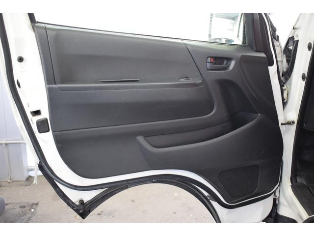 ハイエースバン ４ドアバン３．０ディーゼルＴ　ＤＸロング　４ＷＤ　４ＷＤ　９人乗り／ユーザー買取車／自作ベットキット／ローダウン／オーバオーフェンダー／ＬＥＤフォグランプ／ＥＴＣ車載器／Ｂｌｕｅｔｏｏｔｈ対応ＣＤオーディオ／ダッシュパネルペイント／スタッドレスタイヤ（54枚目）
