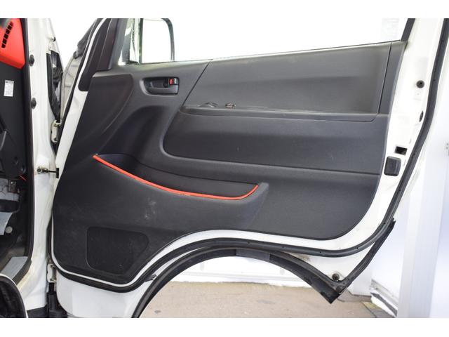 ハイエースバン ４ドアバン３．０ディーゼルＴ　ＤＸロング　４ＷＤ　４ＷＤ　９人乗り／ユーザー買取車／自作ベットキット／ローダウン／オーバオーフェンダー／ＬＥＤフォグランプ／ＥＴＣ車載器／Ｂｌｕｅｔｏｏｔｈ対応ＣＤオーディオ／ダッシュパネルペイント／スタッドレスタイヤ（58枚目）