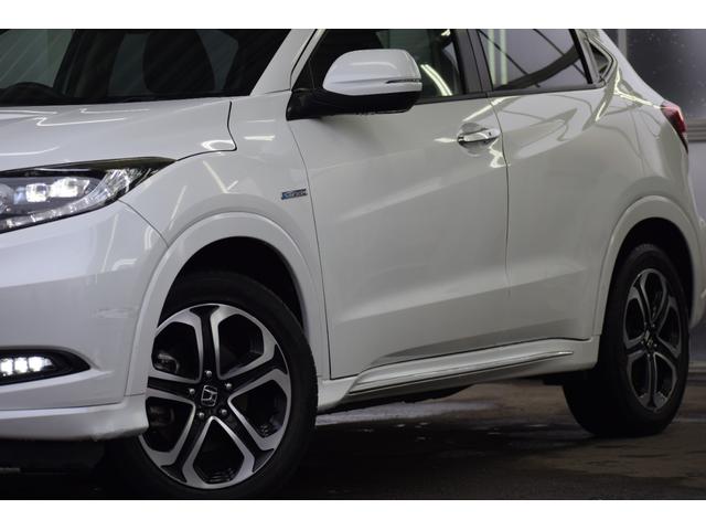 ヴェゼル ハイブリッドＺ・ホンダセンシング　４ＷＤ　シートヒーター／クルーズコントロール／ＬＥＤヘッドライト／ＬＥＤフォグランプ／電動パーキングブレーキ／バックカメラ／プッシュスタート／スマートキー／ＥＴＣ車載器／ドライブレコーダー（2枚目）