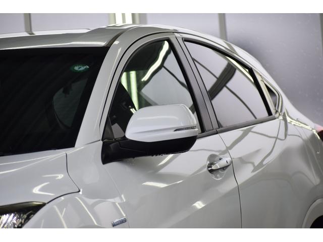 ヴェゼル ハイブリッドＺ・ホンダセンシング　４ＷＤ　シートヒーター／クルーズコントロール／ＬＥＤヘッドライト／ＬＥＤフォグランプ／電動パーキングブレーキ／バックカメラ／プッシュスタート／スマートキー／ＥＴＣ車載器／ドライブレコーダー（3枚目）