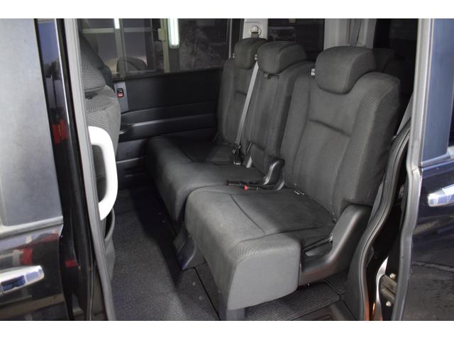 ステップワゴンスパーダ Ｚ　４ＷＤ　９インチ純正ナビ／フリップダウンモニター／バックカメラ／両側パワスラ／ＥＴＣ車載器／イルミネーショングリル／パドルシフト／エンジンスターター／本革巻ステアリング／フットランプ／フルセグテレビ（44枚目）