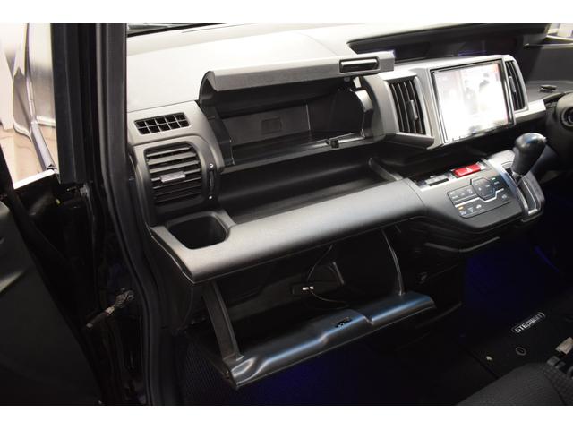 ステップワゴンスパーダ Ｚ　４ＷＤ　９インチ純正ナビ／フリップダウンモニター／バックカメラ／両側パワスラ／ＥＴＣ車載器／イルミネーショングリル／パドルシフト／エンジンスターター／本革巻ステアリング／フットランプ／フルセグテレビ（67枚目）