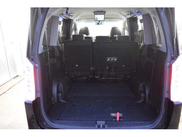 ステップワゴンスパーダ Ｚ　４ＷＤ　９インチ純正ナビ／フリップダウンモニター／バックカメラ／両側パワスラ／ＥＴＣ車載器／イルミネーショングリル／パドルシフト／エンジンスターター／本革巻ステアリング／フットランプ／フルセグテレビ（75枚目）