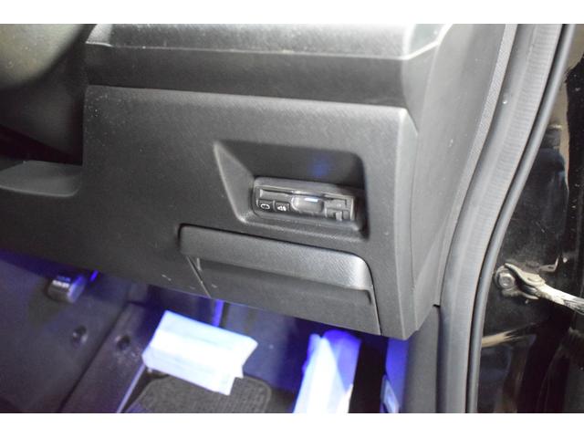 ステップワゴンスパーダ Ｚ　４ＷＤ　９インチ純正ナビ／フリップダウンモニター／バックカメラ／両側パワスラ／ＥＴＣ車載器／イルミネーショングリル／パドルシフト／エンジンスターター／本革巻ステアリング／フットランプ／フルセグテレビ（78枚目）