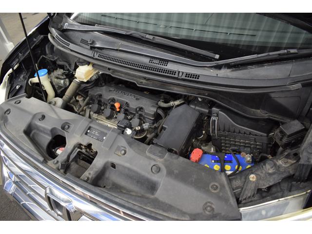 ステップワゴンスパーダ Ｚ　４ＷＤ　９インチ純正ナビ／フリップダウンモニター／バックカメラ／両側パワスラ／ＥＴＣ車載器／イルミネーショングリル／パドルシフト／エンジンスターター／本革巻ステアリング／フットランプ／フルセグテレビ（79枚目）