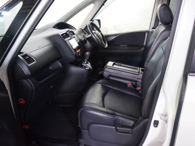 セレナ ハイウェイスター　Ｖセレクション＋セーフティＩＩ　クロスギアパッケージ　４ＷＤ　１年保証　夏冬タイヤ付　ワンオーナー　衝突軽減　両側パワスラ　前後ドラレコ　ナビ　ＴＶ　ＤＶＤ　ＥＴＣ　全方位カメラ　ハーフレザー　ＬＥＤ　エンスタ　プッシュスタート（40枚目）