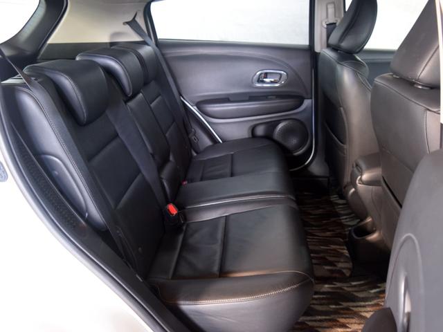 ヴェゼル ハイブリッドX 4WD 1年保証 夏冬タイヤ付 衝突軽減 本革シート プッシュスタート パドルシフト クルーズコントロール シートヒーター ドラレコ ナビTV DVD Bluetooth ETC バックカメラ LED(13枚目)