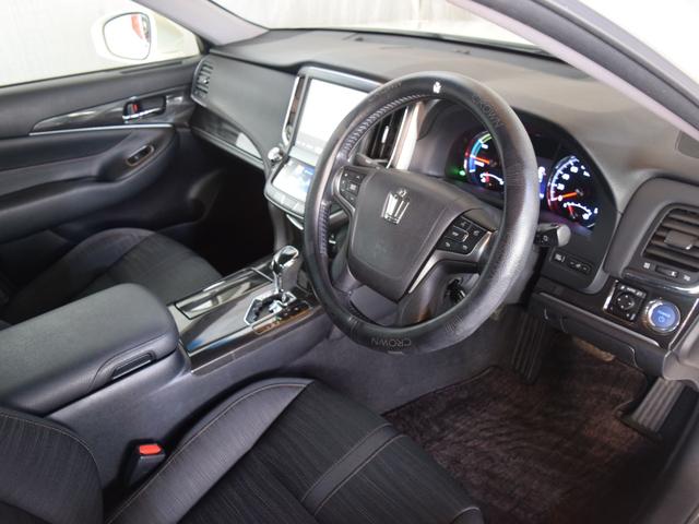 クラウンハイブリッド アスリートＳ　Ｆｏｕｒ　４ＷＤ　１年保証　夏冬タイヤ付　ワンオーナー　プッシュスタート　クルーズコントロール　ナビ　ＴＶ　ＤＶＤ　Ｂｌｕｅｔｏｏｔｈ　ＥＴＣ　バックカメラ　シートヒーター　パワーシート　エンスタ　ＬＥＤ（11枚目）