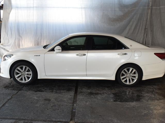 クラウンハイブリッド アスリートＳ　Ｆｏｕｒ　４ＷＤ　１年保証　夏冬タイヤ付　ワンオーナー　プッシュスタート　クルーズコントロール　ナビ　ＴＶ　ＤＶＤ　Ｂｌｕｅｔｏｏｔｈ　ＥＴＣ　バックカメラ　シートヒーター　パワーシート　エンスタ　ＬＥＤ（27枚目）