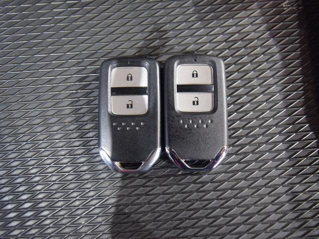 シャトル ハイブリッド　ホンダセンシング　４ＷＤ　１年保証　夏冬タイヤ付　衝突軽減ブレーキ　ドラレコ　ナビ　Ｂｌｕｅｔｏｏｔｈ　バックカメラ　プッシュスタート　レーンキープアシスト　クルーズコントロール　ドアバイザー（36枚目）
