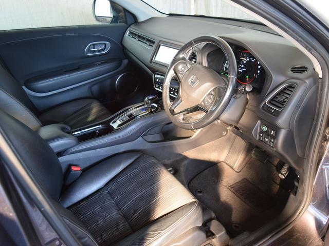 ヴェゼル ハイブリッドＺ・ホンダセンシング　４ＷＤ　１年保証　夏冬タイヤ付　衝突軽減ブレーキ　プッシュスタート　パドルシフト　ドラレコ　ナビ　ＴＶ　ＤＶＤ　Ｂｌｕｅｔｏｏｔｈ　ＥＴＣ　バックカメラ　シートヒーター　エンスタ　クルーズコントロール（11枚目）