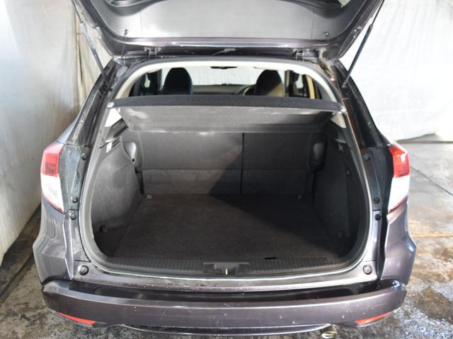 ヴェゼル ハイブリッドＺ・ホンダセンシング　４ＷＤ　１年保証　夏冬タイヤ付　衝突軽減ブレーキ　プッシュスタート　パドルシフト　ドラレコ　ナビ　ＴＶ　ＤＶＤ　Ｂｌｕｅｔｏｏｔｈ　ＥＴＣ　バックカメラ　シートヒーター　エンスタ　クルーズコントロール（20枚目）