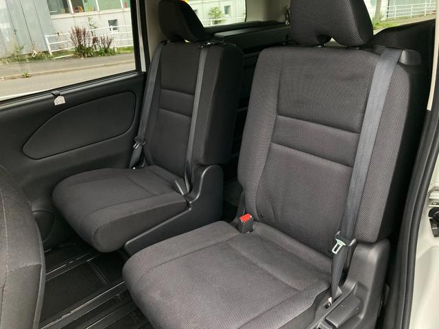 X 4WD 夏冬タイヤ 禁煙車 純正メモリナビ Bluetooth バックカメラ ドラレコ 15インチAW 両側電動スライドドア ETC プッシュスタートクルコン エコモード 8人乗り(40枚目)