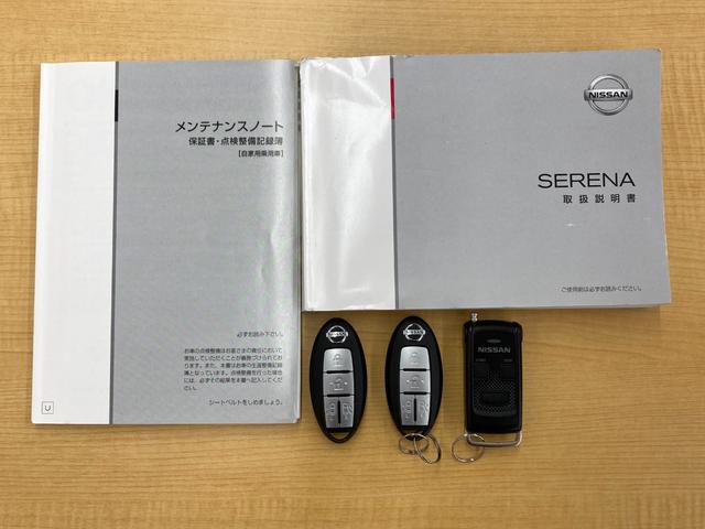 X 4WD 夏冬タイヤ 禁煙車 純正メモリナビ Bluetooth バックカメラ ドラレコ 15インチAW 両側電動スライドドア ETC プッシュスタートクルコン エコモード 8人乗り(55枚目)