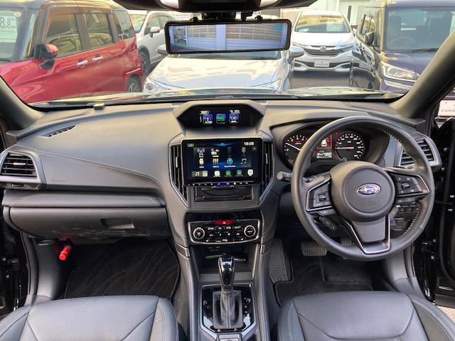 フォレスター ＳＴＩスポーツ　ブラックインテリア　４ＷＤ　ディスプレイオーディオ　Ｂｌｕｅｔｏｏｔｈ　ＬＥＤヘッドライト　パワーシート　シートヒーター　ステアリングヒーター　ＥＴＣ　ブラインドスポットモニター　パワーバックドア（2枚目）