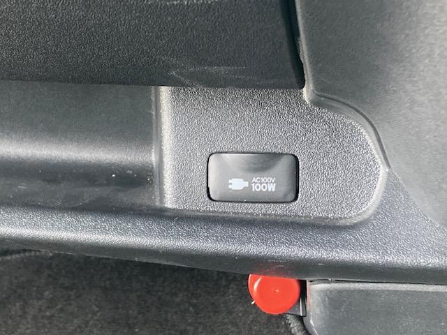 ハイエースバン スーパーＧＬ　ダークプライムＩＩ　４ＷＤ　純正ナビ　フルセグ　Ｂｌｕｅｔｏｏｔｈ　バックカメラ　トヨタセーフティセンス　ＡＣ１００Ｖ　ＬＥＤヘッドライト（38枚目）