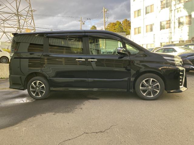 ヴォクシー ZS 煌II 4WD 後期モデル 寒冷地仕様 純正SDナビ バックカメラ 両側パワースライドドア LEDヘッドライト クルーズコントロール フロントフォグランプ Bluetooth ETC 横滑り防止機能(5枚目)