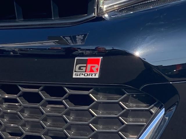 ハリアー エレガンス　ＧＲスポーツ　４ＷＤ☆寒冷地仕様☆サンルーフ☆純正ナビ☆バックカメラ☆禁煙車☆トヨタセーフティセンス☆フルセグ☆クルーズコントロール☆ＥＴＣ☆本州仕入☆ＬＥＤヘッドライト＆フォグランプ☆シーケンシャルターンランプ☆（4枚目）