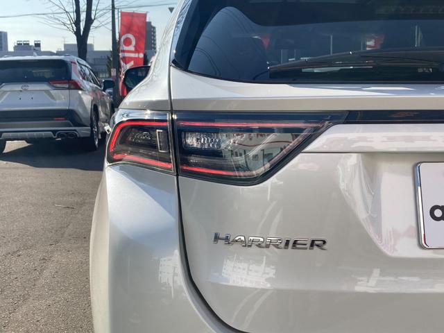 ハリアー エレガンス　ＧＲスポーツ　４ＷＤ☆寒冷地仕様☆サンルーフ☆純正ナビ☆バックカメラ☆禁煙車☆トヨタセーフティセンス☆フルセグ☆クルーズコントロール☆ＥＴＣ☆本州仕入☆ＬＥＤヘッドライト＆フォグランプ☆シーケンシャルターンランプ☆（12枚目）