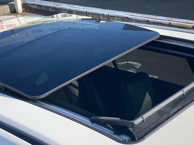 ハリアー エレガンス　ＧＲスポーツ　４ＷＤ☆寒冷地仕様☆サンルーフ☆純正ナビ☆バックカメラ☆禁煙車☆トヨタセーフティセンス☆フルセグ☆クルーズコントロール☆ＥＴＣ☆本州仕入☆ＬＥＤヘッドライト＆フォグランプ☆シーケンシャルターンランプ☆（16枚目）