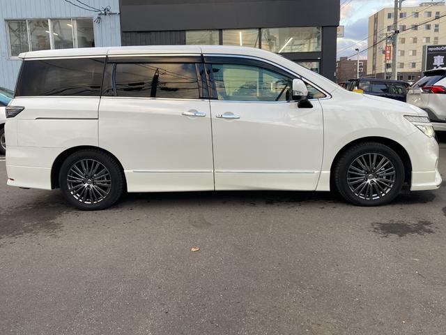 エルグランド ２５０ハイウェイスターＳホワイトレザーアーバンクロム　寒冷地仕様　純正９型ナビ　夏冬タイヤ　ドラレコ　純正エンスタ　ＥＴＣ　シートヒーター　オットマンシート　パワーシート　電動リアゲート　両側パワスラ　クルコン　バックカメラ　スマートキー　フォグランプ（5枚目）