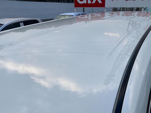 エルグランド ２５０ハイウェイスターＳホワイトレザーアーバンクロム　寒冷地仕様　純正９型ナビ　夏冬タイヤ　ドラレコ　純正エンスタ　ＥＴＣ　シートヒーター　オットマンシート　パワーシート　電動リアゲート　両側パワスラ　クルコン　バックカメラ　スマートキー　フォグランプ（12枚目）