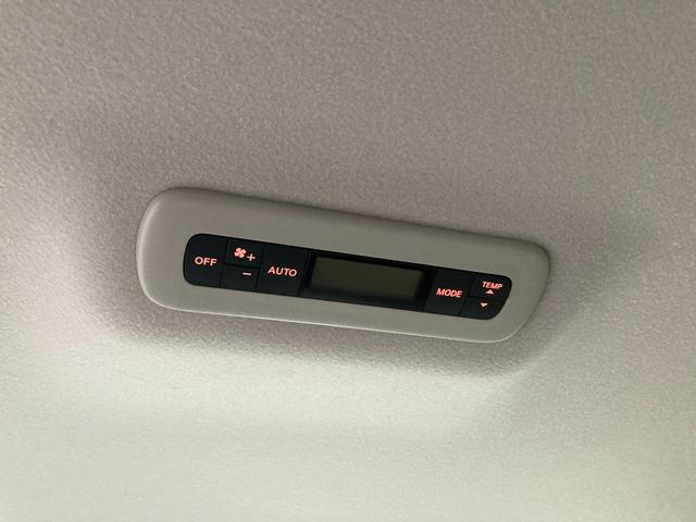 エルグランド ２５０ハイウェイスターＳホワイトレザーアーバンクロム　寒冷地仕様　純正９型ナビ　夏冬タイヤ　ドラレコ　純正エンスタ　ＥＴＣ　シートヒーター　オットマンシート　パワーシート　電動リアゲート　両側パワスラ　クルコン　バックカメラ　スマートキー　フォグランプ（38枚目）