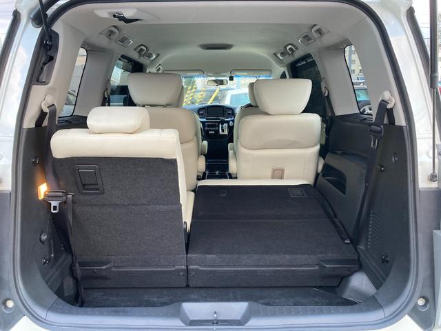 エルグランド ２５０ハイウェイスターＳホワイトレザーアーバンクロム　寒冷地仕様　純正９型ナビ　夏冬タイヤ　ドラレコ　純正エンスタ　ＥＴＣ　シートヒーター　オットマンシート　パワーシート　電動リアゲート　両側パワスラ　クルコン　バックカメラ　スマートキー　フォグランプ（42枚目）