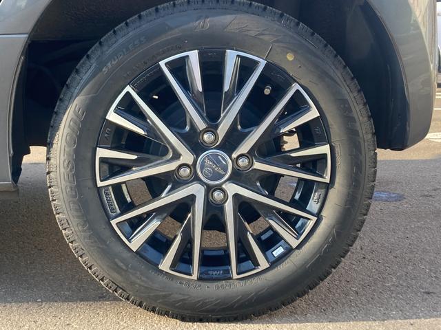 Ｎ－ＯＮＥ プレミアム　ツアラー　４ＷＤ　ワンオーナー　純正８型ナビ　エンスタ　夏冬タイヤ付き　純正ドラレコ　バックカメラ　禁煙車　ＥＴＣ　ＬＥＤライト　シートヒーター　ミラーヒーター　Ｂｌｕｅｔｏｏｔｈ　ＣＤ　ＤＶＤ再生可（10枚目）