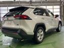 ＲＡＶ４ ハイブリッドＧ　４ＷＤ　サンルーフ　寒冷地仕様　夏冬タイヤ　禁煙車　ドラレコ前後　バックカメラ　純正ナビ　ＥＴＣ　パワーシート　パワーバックドア　ステアリングヒーター　シートヒーター　クルーズコントロール（5枚目）