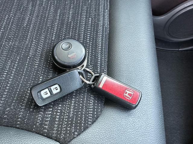 Ｎ－ＯＮＥ プレミアム　ＦＦ　スマートキー　ＨＩＤ　ＥＴＣ　ドラレコ　ワンセグ　バックカメラ　１４インチＡＷ　　フォグランプ（57枚目）