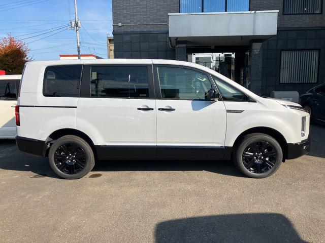 デリカD:5 シャモニー 4WD 全周囲カメラ バックカメラ シートヒーター スマートキー フルフラット クルーズコントロール 純正ナビ TV ダブルエアコン 100V電源(4枚目)