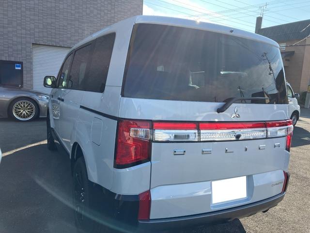 デリカD:5 シャモニー 4WD 全周囲カメラ バックカメラ シートヒーター スマートキー フルフラット クルーズコントロール 純正ナビ TV ダブルエアコン 100V電源(7枚目)