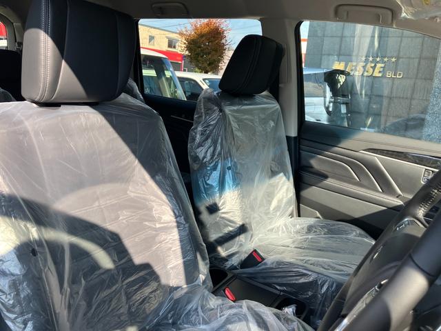 デリカD:5 シャモニー 4WD 全周囲カメラ バックカメラ シートヒーター スマートキー フルフラット クルーズコントロール 純正ナビ TV ダブルエアコン 100V電源(18枚目)