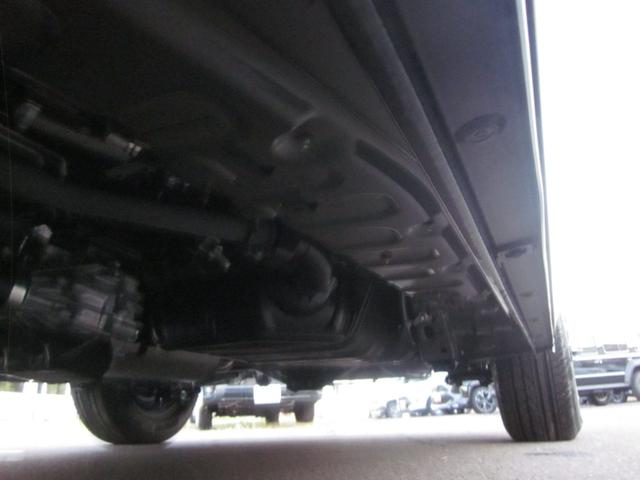 ハイエースワゴン ＧＬ　４ＷＤ　全周囲カメラ　ナビＴＶ　レーンアシスト　衝突被害軽減システム　両側電動スライドドア　オートマチックハイビーム　オートライト　スマートキー　電動格納ミラー　オットマン　ＡＴ　アルミホイール　ＣＤ（39枚目）