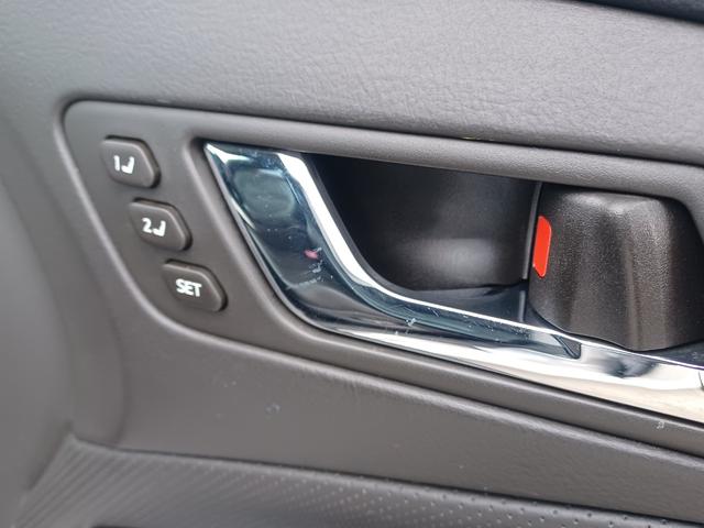 クラウン アスリートi-Four 後期モデル/4WD/HIDヘッド&フォグ/純正ナビ/TV/Bluetooth/バックカメラ/ローダウン/19インチAW/クリアランスソナー/シートヒーターベンチレーション/リアスモーク/シートメモリー(55枚目)