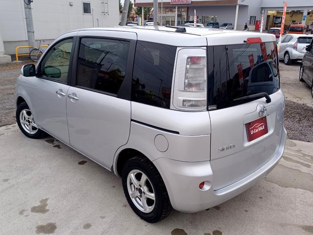 シエンタ ＤＩＣＥ－Ｇ　４ＷＤ／７人乗り３列シート／ナビ／ＴＶ／Ｂカメラ／Ｂｌｕｅｔｏｏｔｈ／ＨＩＤライト／左電動両側スライドドア／タイミングチェーン／キーレス／ＥＴＣ／後期モデル／法定点検整備付（12枚目）