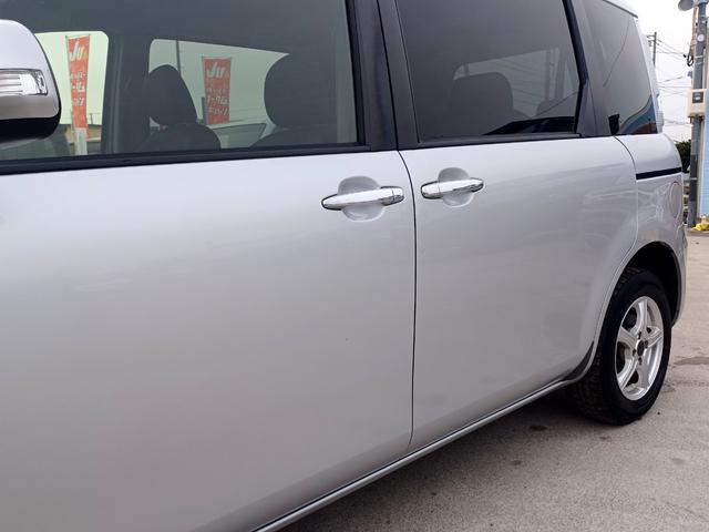 シエンタ ＤＩＣＥ－Ｇ　４ＷＤ／７人乗り３列シート／ナビ／ＴＶ／Ｂカメラ／Ｂｌｕｅｔｏｏｔｈ／ＨＩＤライト／左電動両側スライドドア／タイミングチェーン／キーレス／ＥＴＣ／後期モデル／法定点検整備付（18枚目）