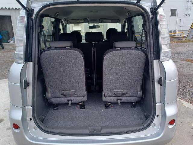 シエンタ ＤＩＣＥ－Ｇ　４ＷＤ／７人乗り３列シート／ナビ／ＴＶ／Ｂカメラ／Ｂｌｕｅｔｏｏｔｈ／ＨＩＤライト／左電動両側スライドドア／タイミングチェーン／キーレス／ＥＴＣ／後期モデル／法定点検整備付（29枚目）