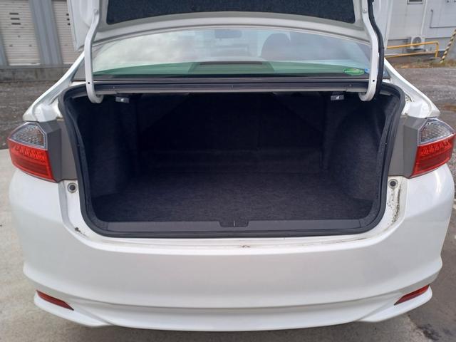 グレイス ハイブリッドＥＸ　４ＷＤ／純正ナビ／ＴＶ／Ｂｌｕｅｔｏｏｔｈ／バックカメラ／衝突被害軽減ブレーキ／ＬＥＤライト／クルーズコントロール／パドルシフト／シートヒーター／サイドエアバッグ／横滑り防止装置／法定点検整備付（36枚目）