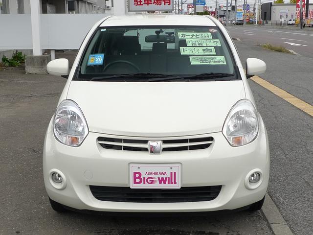 パッソ X クツロギ 純正ナビ/バックカメラ/フルセグTV/ベンチシート/キーフリーシステム/ウインドシールドデアイサー/前後ドライブレコーダー/6:4分割可倒リヤシート/寒冷地仕様(2枚目)