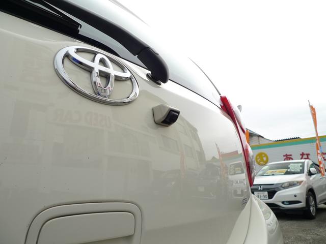 パッソ X クツロギ 純正ナビ/バックカメラ/フルセグTV/ベンチシート/キーフリーシステム/ウインドシールドデアイサー/前後ドライブレコーダー/6:4分割可倒リヤシート/寒冷地仕様(11枚目)