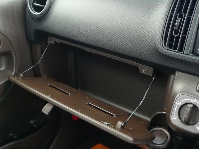 パッソ X クツロギ 純正ナビ/バックカメラ/フルセグTV/ベンチシート/キーフリーシステム/ウインドシールドデアイサー/前後ドライブレコーダー/6:4分割可倒リヤシート/寒冷地仕様(19枚目)