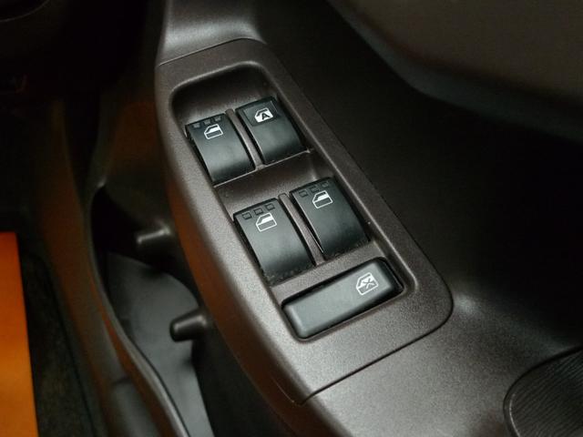 パッソ X クツロギ 純正ナビ/バックカメラ/フルセグTV/ベンチシート/キーフリーシステム/ウインドシールドデアイサー/前後ドライブレコーダー/6:4分割可倒リヤシート/寒冷地仕様(23枚目)