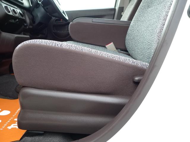 パッソ X クツロギ 純正ナビ/バックカメラ/フルセグTV/ベンチシート/キーフリーシステム/ウインドシールドデアイサー/前後ドライブレコーダー/6:4分割可倒リヤシート/寒冷地仕様(32枚目)