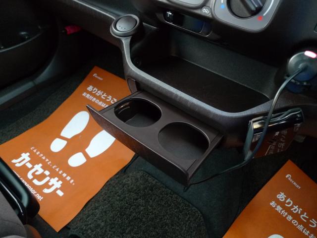 パッソ Ｘ　クツロギ　純正ナビ／ワンセグＴＶ／ベンチシート／キーフリーシステム／フロントウインドデアイサー／エンジンスターター／ＥＴＣ／寒冷地仕様（19枚目）