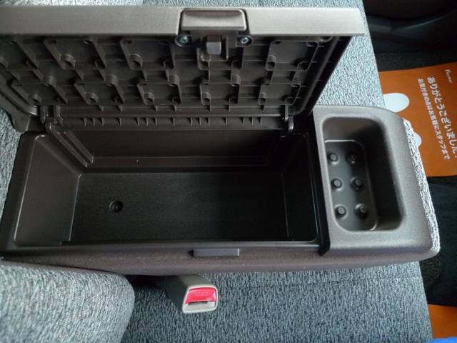 パッソ Ｘ　クツロギ　純正ナビ／ワンセグＴＶ／ベンチシート／キーフリーシステム／フロントウインドデアイサー／エンジンスターター／ＥＴＣ／寒冷地仕様（21枚目）