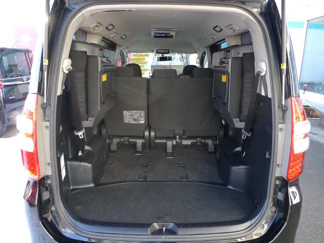 ノア Ｓｉ　レイッシュ　純正ナビ／バックカメラ／スマートキー／後席フリップダウンモニター／ブルーレイプレーヤー／ディスチャージヘッドランプ／１８インチ社外アルミ／寒冷地仕様／ＥＴＣ（40枚目）