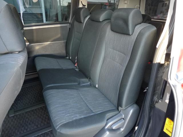 ノア Ｓｉ　レイッシュ　純正ナビ／バックカメラ／スマートキー／後席フリップダウンモニター／ブルーレイプレーヤー／ディスチャージヘッドランプ／１８インチ社外アルミ／寒冷地仕様／ＥＴＣ（44枚目）